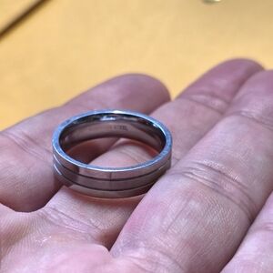 Size 8 - Silver Ring